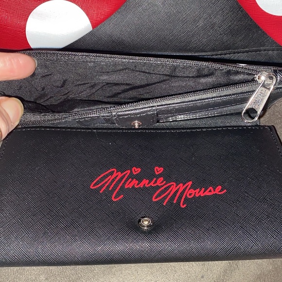 Disney Minnie Mouse handbag and wristlet wallet - Picture 10 of 13